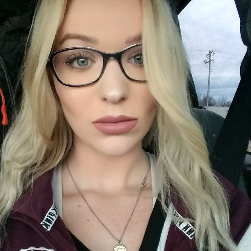 Meet your Posher, Christina